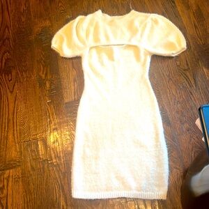 Soft sweater dress with a cleavage cut out Size M